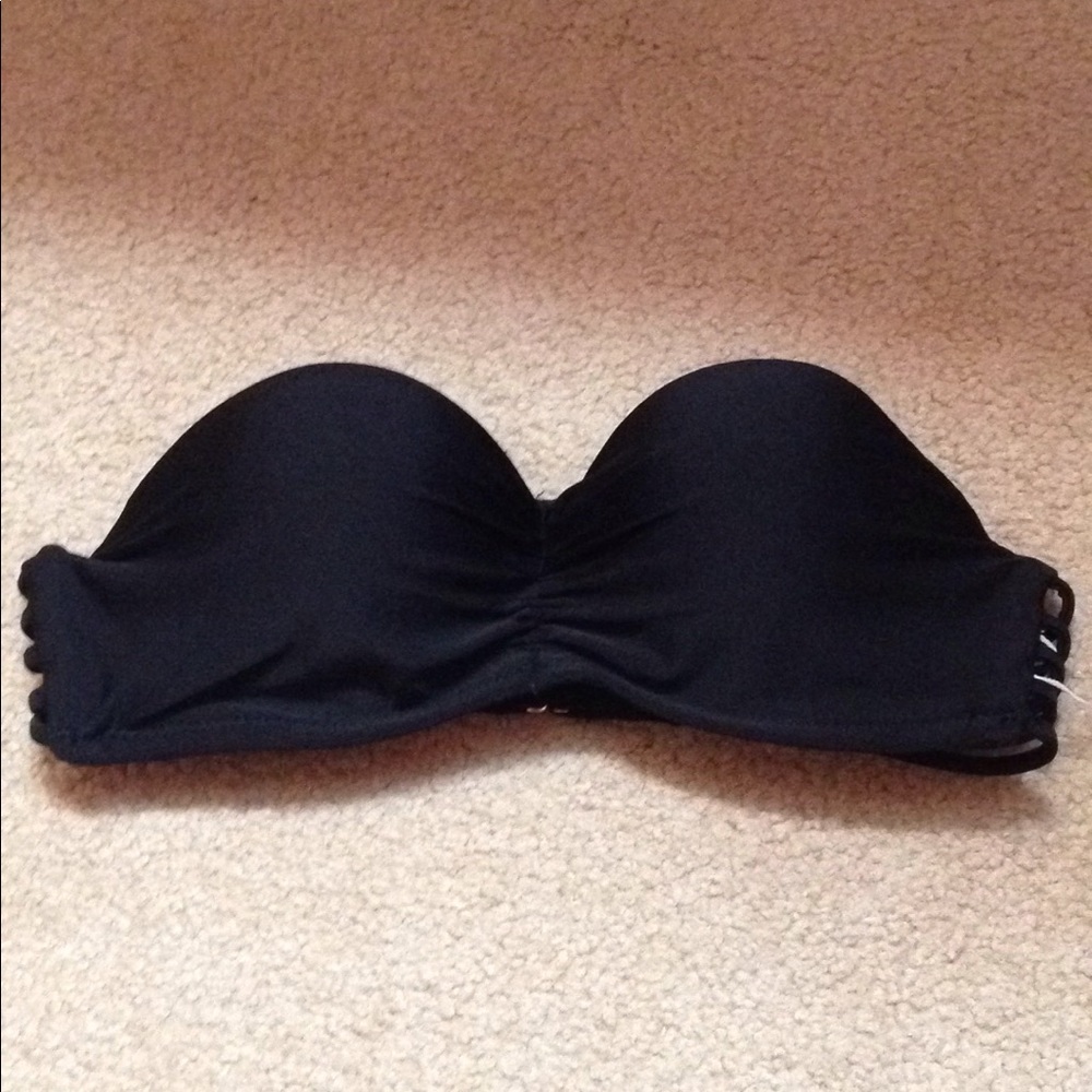 Black strapless bikini top